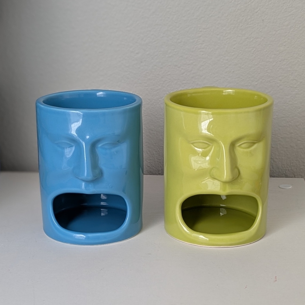 Cordon Bleu Screaming Face Mugs